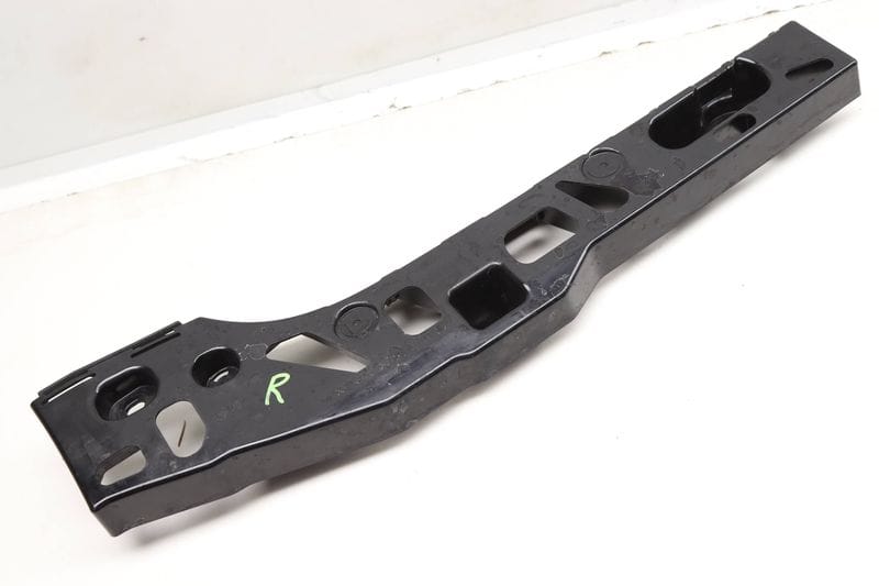 Side Skirt / Rocker Panel Mount Bracket 51777387348 — Used (SKU 600301)
