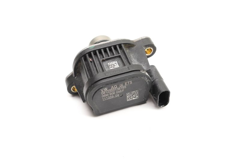Engine Timing Solenoid Valve 06M906048F — Used (SKU 541500)