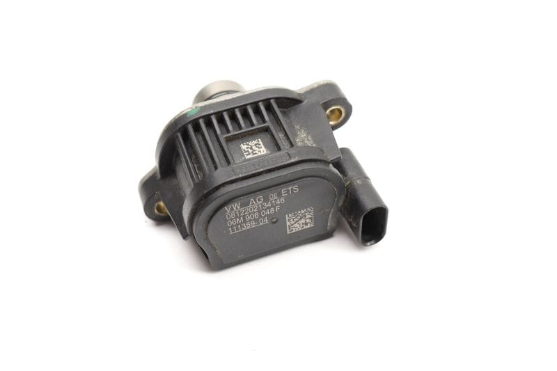 Engine Timing Solenoid Valve 06M906048F — Used (SKU 541501)