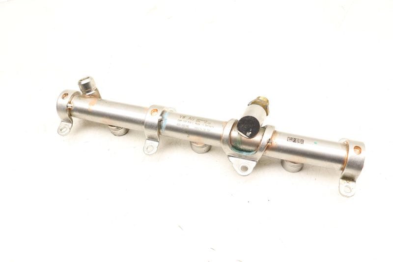 Fuel Rail 06M133316L — Used (SKU 541785)