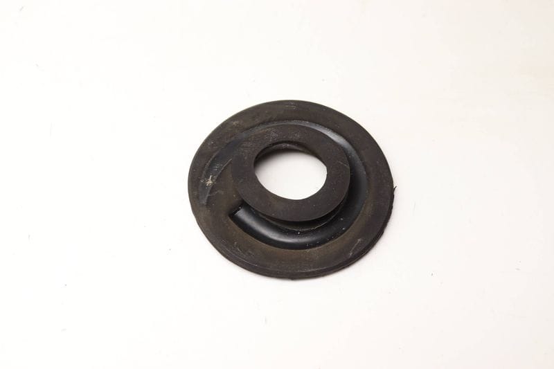 Upper Spring Rubber Mount 5Q0512149F — Used (SKU 598328)