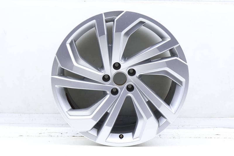 20" Inch Alloy Rim / Wheel 3CM601025A — Used (SKU 706402)