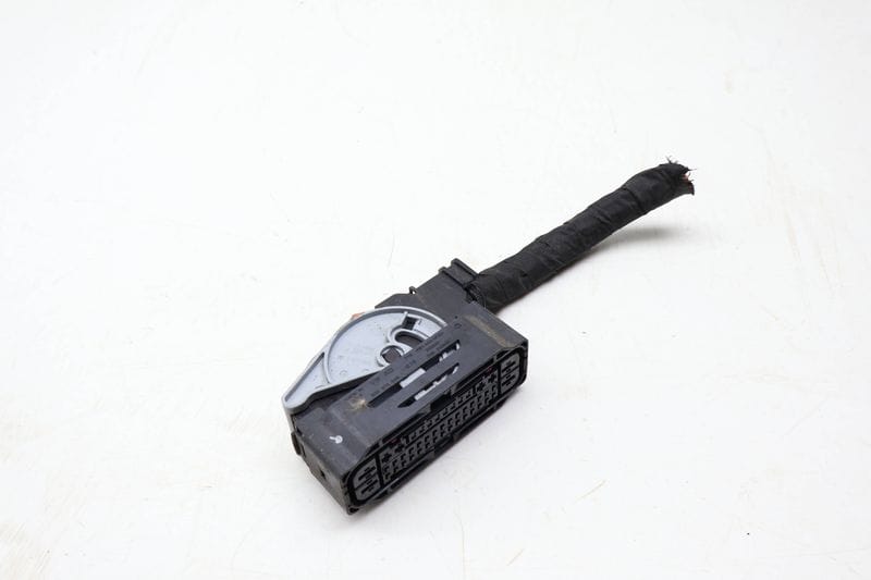 ABS Pump / Module Wiring Connector Pigtail 5Q0973046 — Used (SKU 706133)
