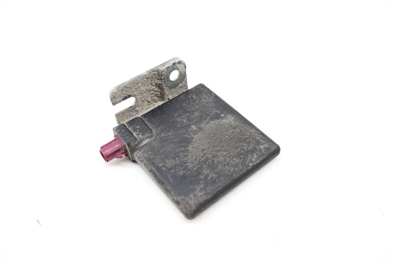 Antenna Booster 3G9035534 — Used (SKU 723253)