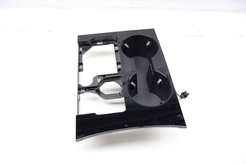 Center Console Trim / Shifter Bezel / Cup Holder 3CN864263H — Used (SKU 723383)