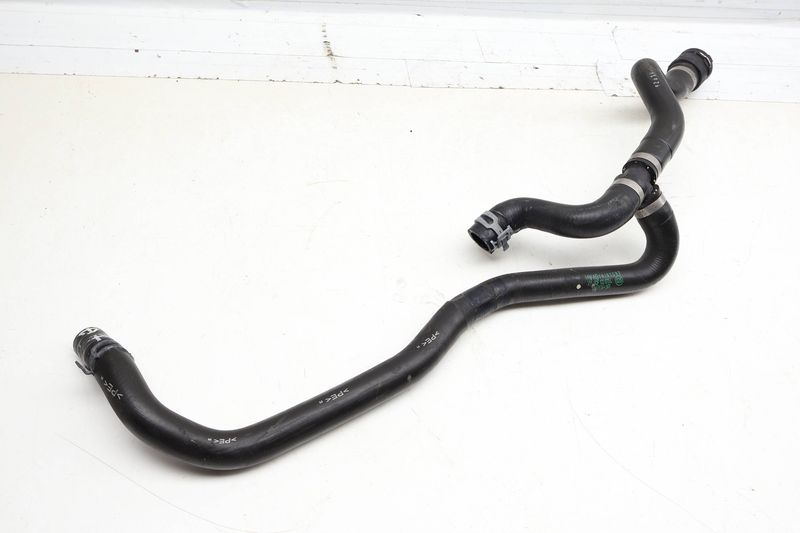 Coolant Hose / Line 3QF122073L — Used (SKU 706248)