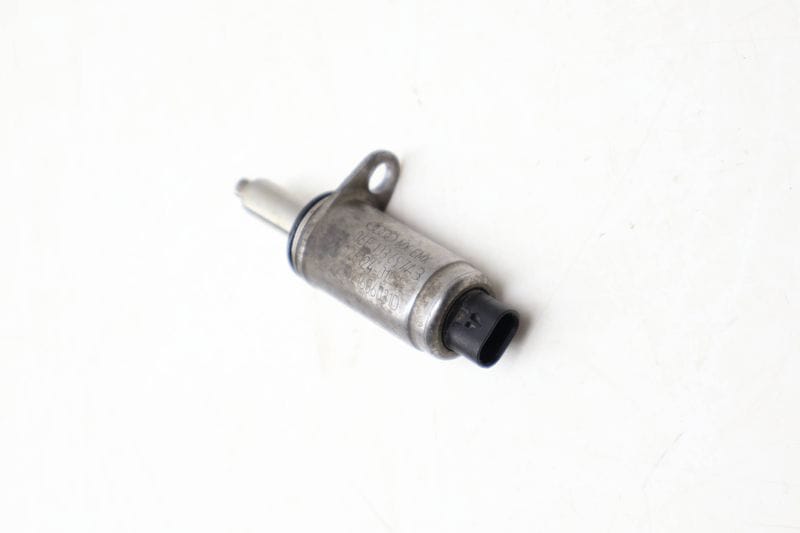 Cam Valve / Camshaft Adjustment Solenoid 06E103697AB — Used (SKU 675367)