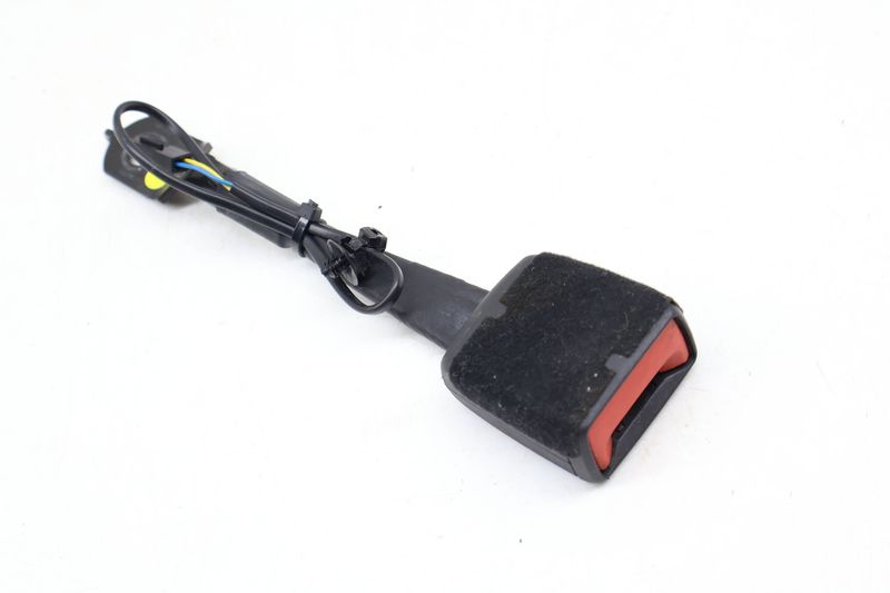 Seat Belt Buckle / Receiver 3CM857755 — Used (SKU 675424)