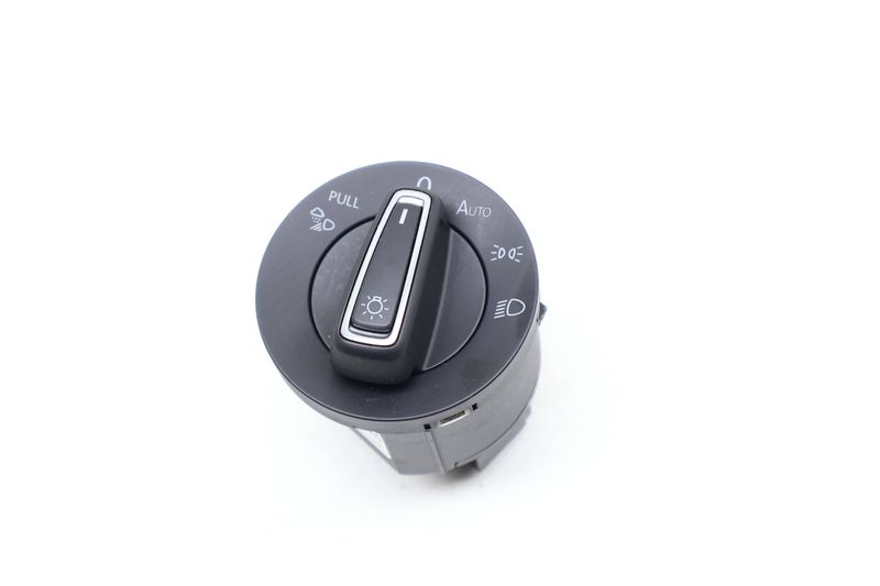 Headlight Dial / Fog Light Switch 3CM941431 — Used (SKU 675297)
