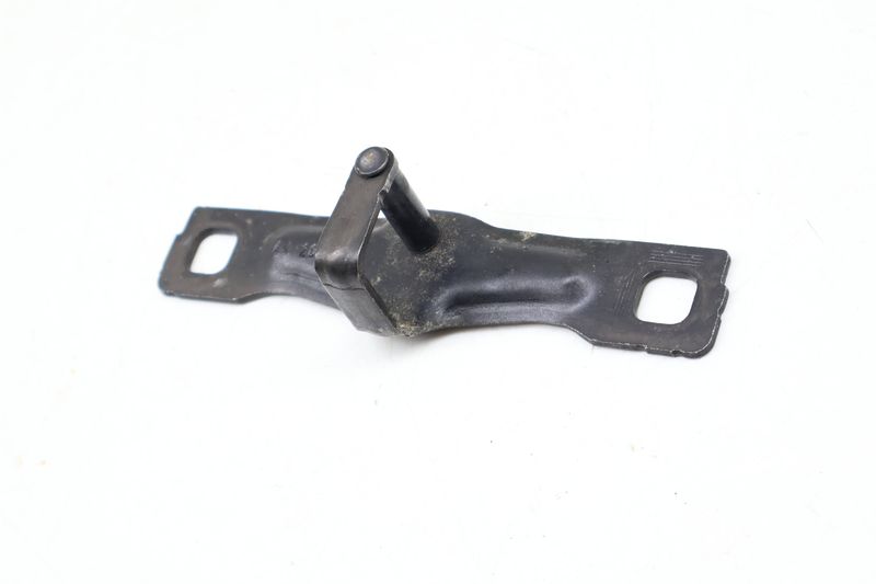 Trunk Latch Striker Plate 8V0827507H — Used (SKU 675384)