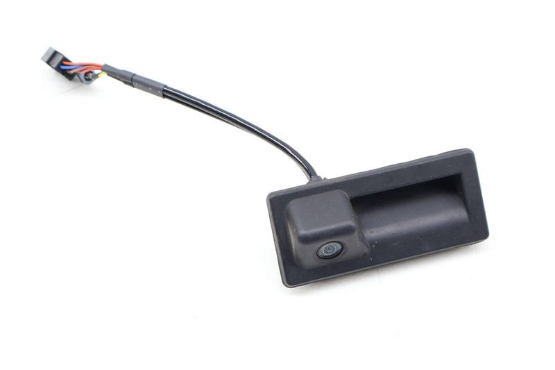 Trunk Release Handle w/ Backup Camera 3CN827566 — Used (SKU 675246)