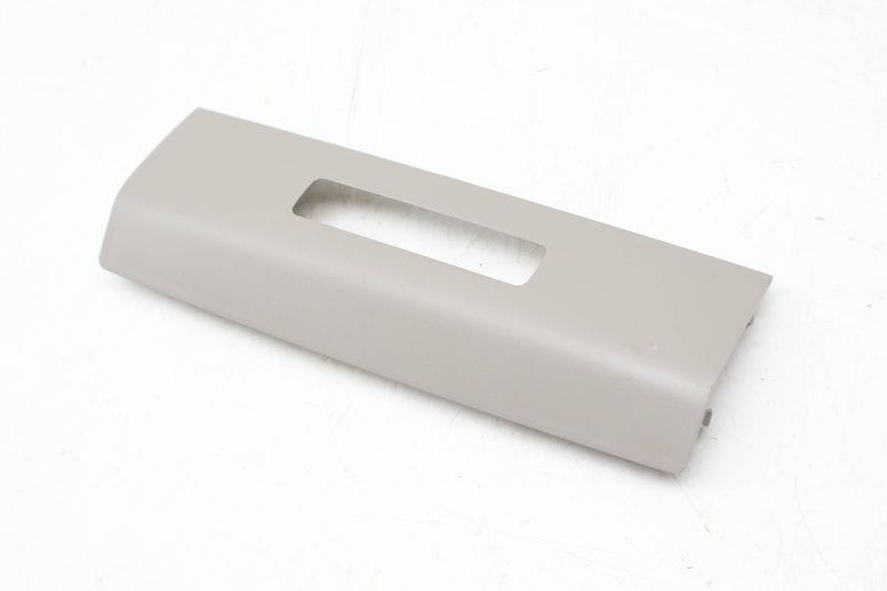 Dome Reading Light Trim 3CN867072A — Used (SKU 668702)