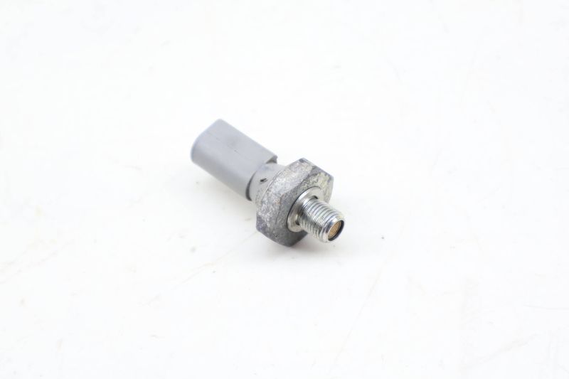Engine Oil Pressure Sensor (1-PIN) 038919081P — Used (SKU 706360)