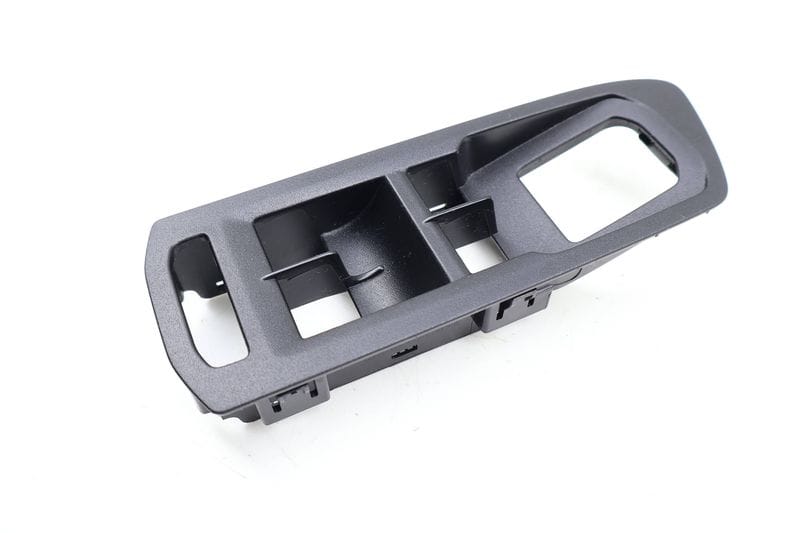 Door Master Window Switch Trim 3CN867255 — Used (SKU 705793)