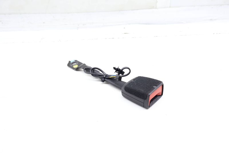 Seat Belt Buckle / Receiver 3CM857755 — Used (SKU 706029)
