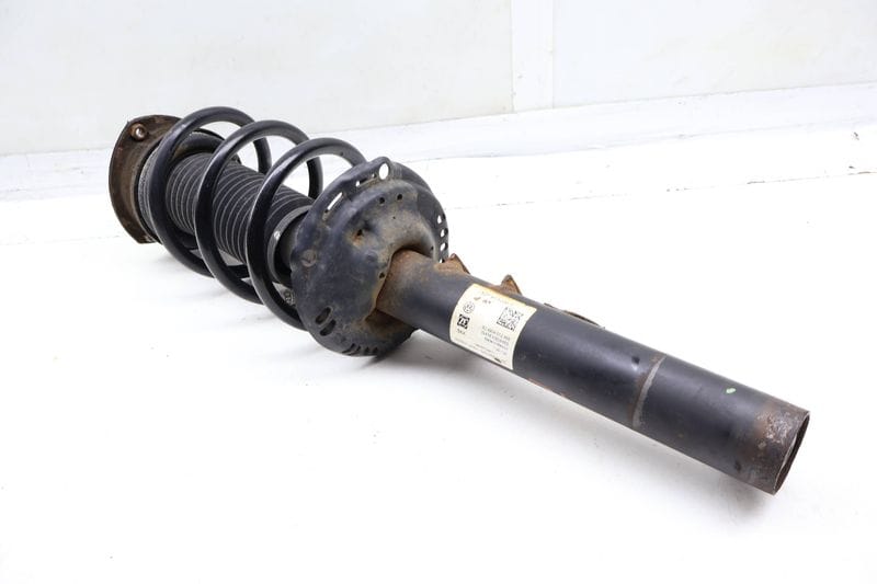 Strut / Shock Absorber Assembly 3QF413031T — Used (SKU 706230)