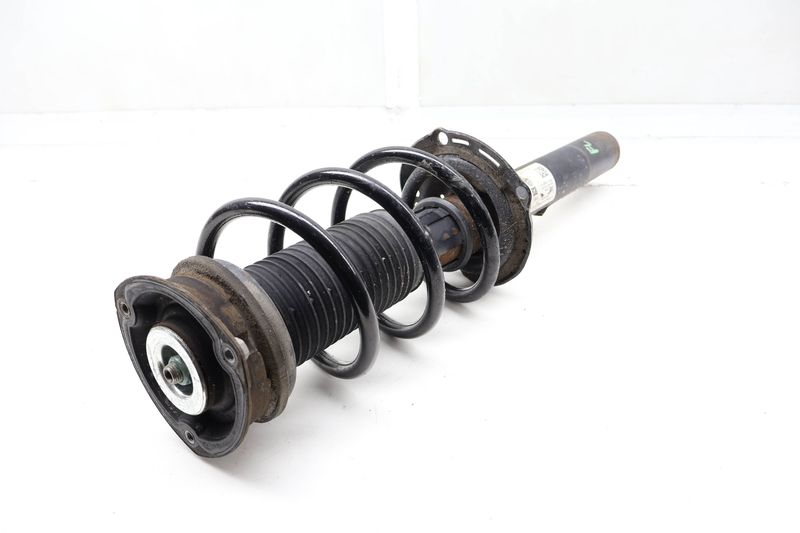 Strut / Shock Absorber Assembly 3QF413031T — Used (SKU 723484)