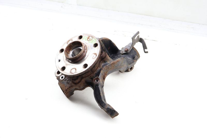 Spindle Knuckle w/ Wheel Bearing 3QF407255E — Used (SKU 706204)
