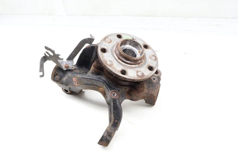 Spindle Knuckle w/ Wheel Bearing 3QF407256E — Used (SKU 706205)