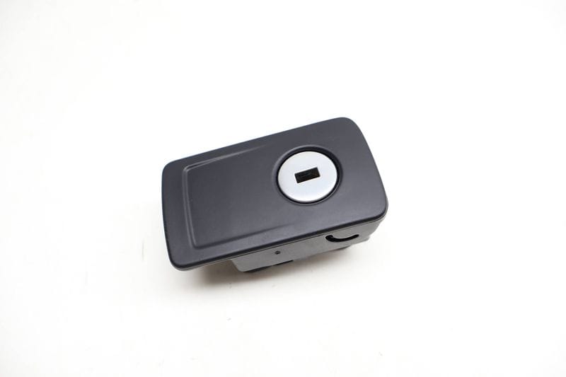 Glove Box Handle / Lock Cylinder 3CN857147 — Used (SKU 723230)