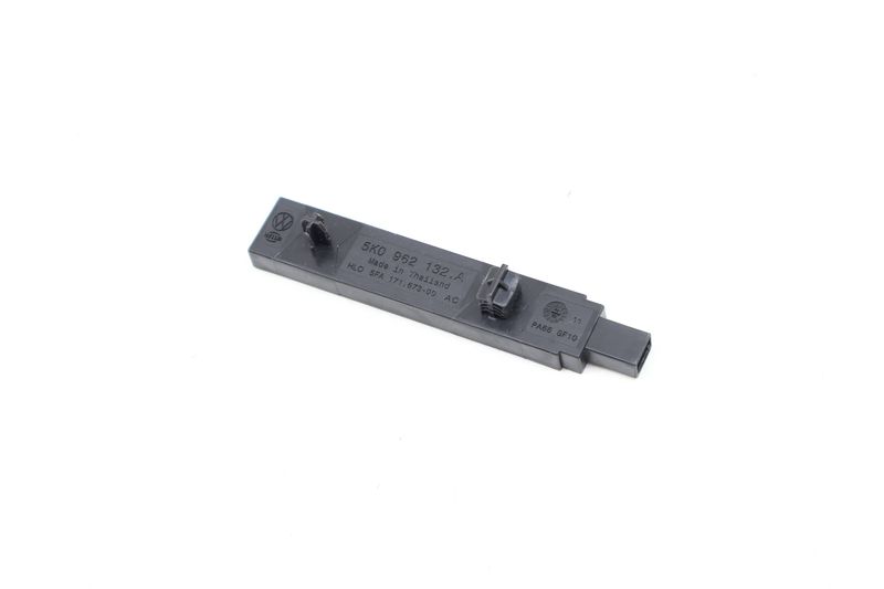 Kessy / Keyless Entry Antenna 5K0962132A — Used (SKU 668777)