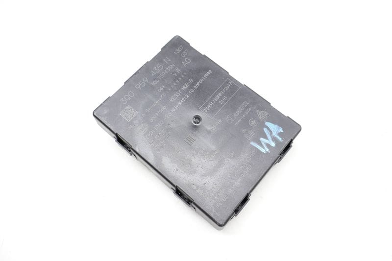 Keyless Entry / Kessy Control Module 3Q0959435N — Used (SKU 723145)