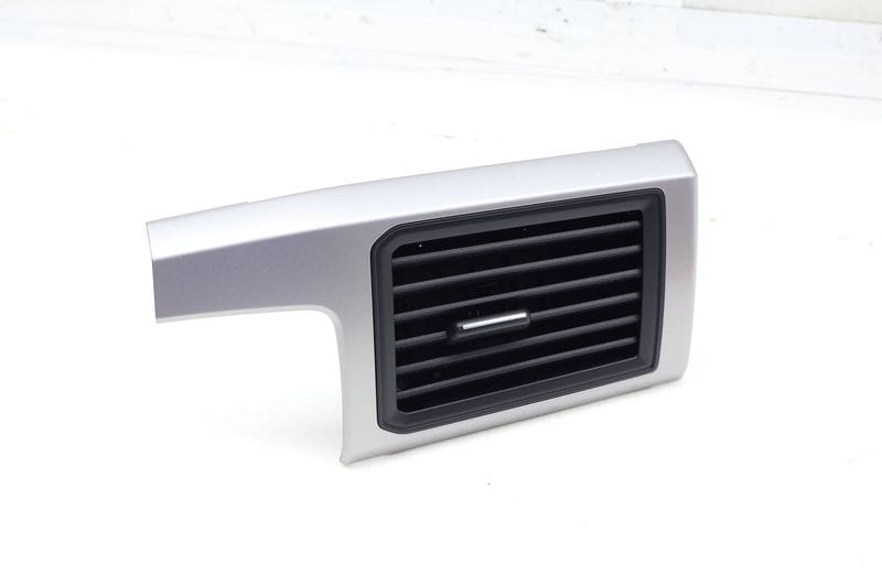 Dash Air Vent w/ Trim 3CN858415H — Used (SKU 706054)