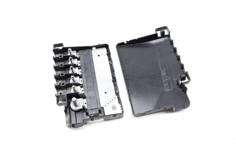 Main Fuse Box 3CN937548B — Used (SKU 723128)