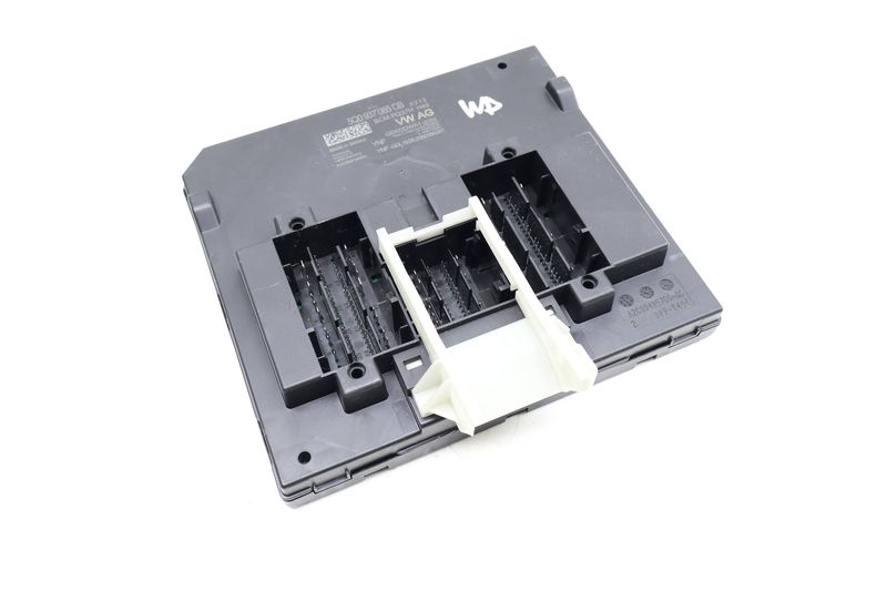 Onboard Supply Control Module 5Q0937085CB — Used (SKU 705737)