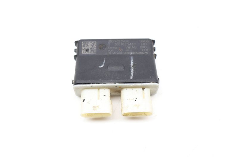 Power Trunk / Hatch Module 3G0962243C — Used (SKU 723116)