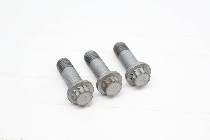 Driveshaft Screw / Bolt Set (3) N90846102 — Used (SKU 723333)