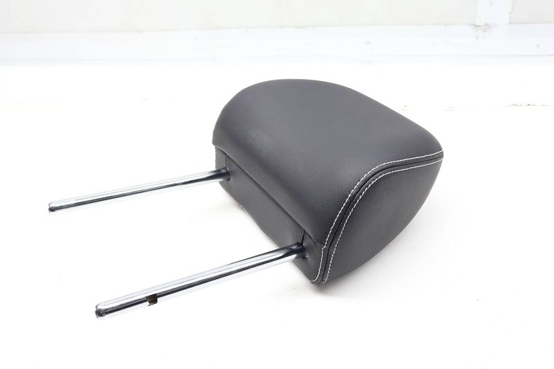 2ND Row Headrest / Head Rest 3CN885901G — Used (SKU 723595)