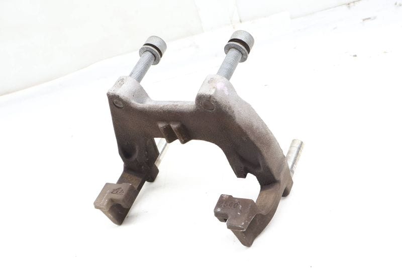 Brake Caliper Carrier / Bracket 5Q0615425C — Used (SKU 668873)