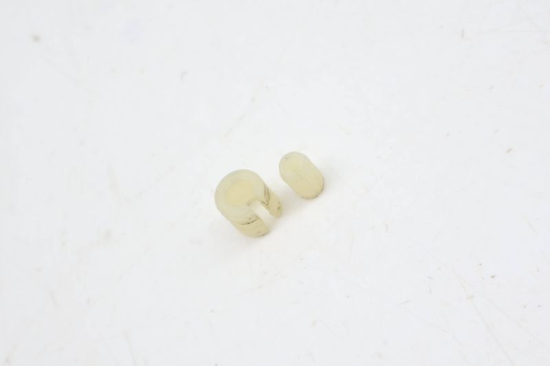 Door Window Glass Pin 8K0845867 — Used (SKU 706343)