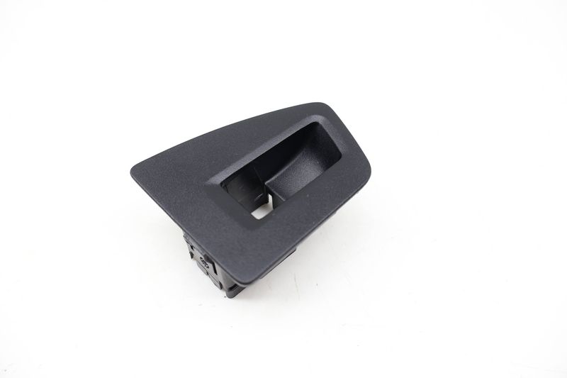 Window Switch Trim 3CN868345 — Used (SKU 723224)