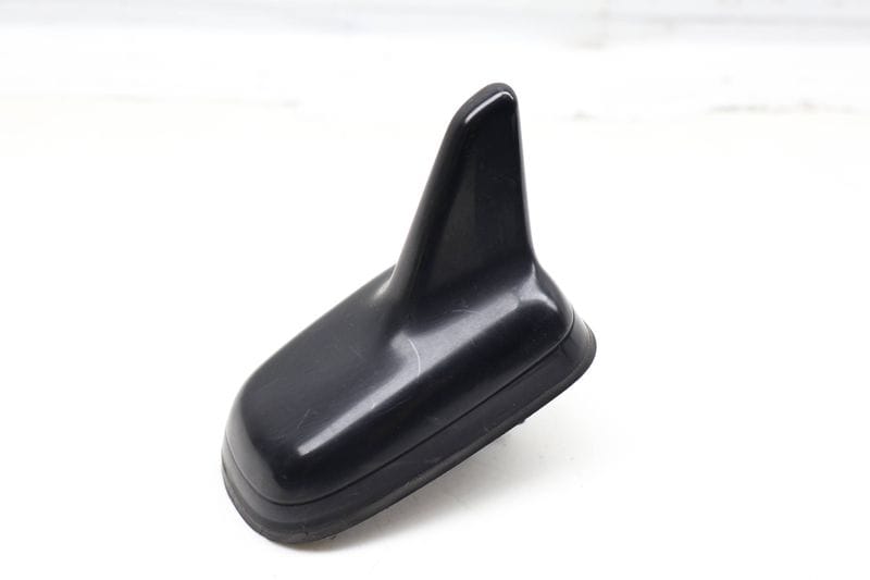 Shark Fin / Roof Antenna 5Q0035507AJ — Used (SKU 723212)
