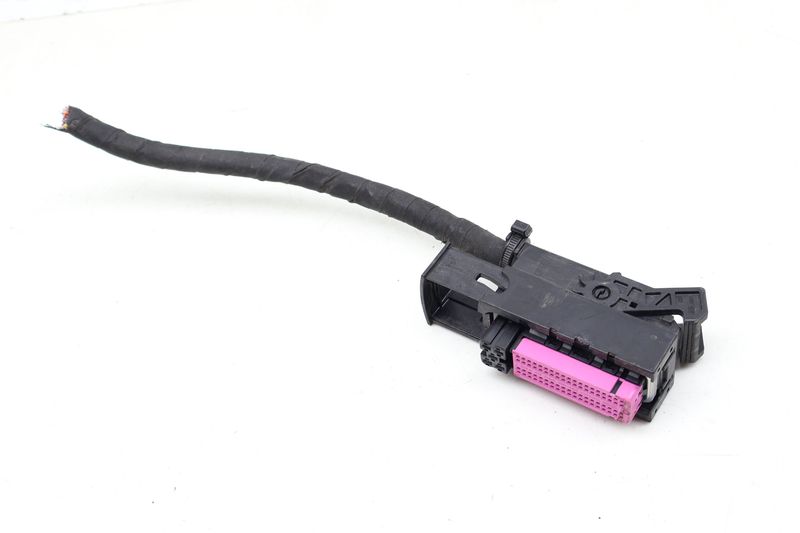 Transmission Module Wiring Connector / Pigtail (81-PIN) 1S0906385A — Used (SKU 706390)