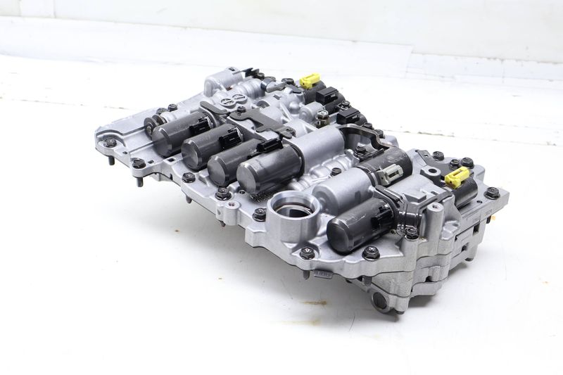Transmission Valve Body / Mechatronic 09P325039 — Used (SKU 723685)