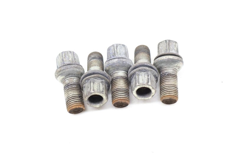 Wheel Lug Bolt / Nut Set (5) WHT002438 — Used (SKU 705827)