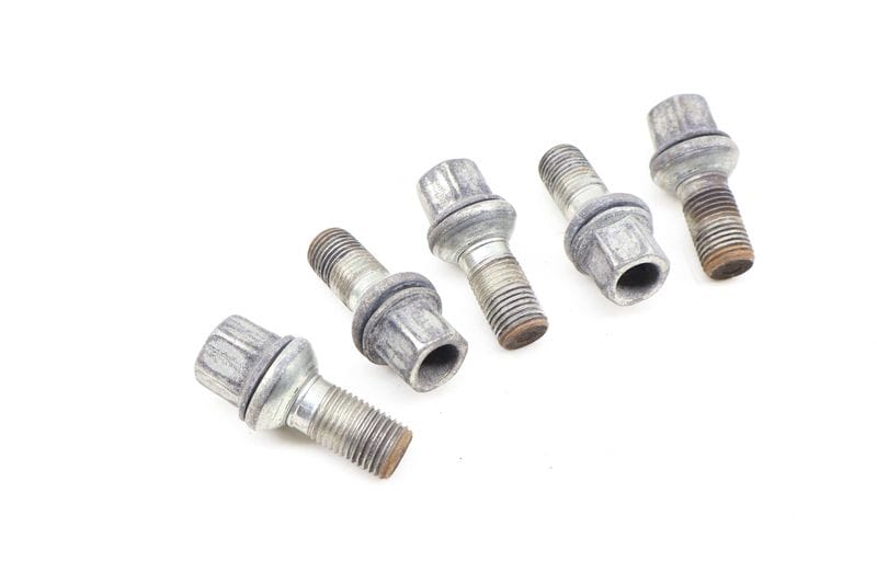 Wheel Lug Bolt / Nut Set (5) WHT002438 — Used (SKU 705829)