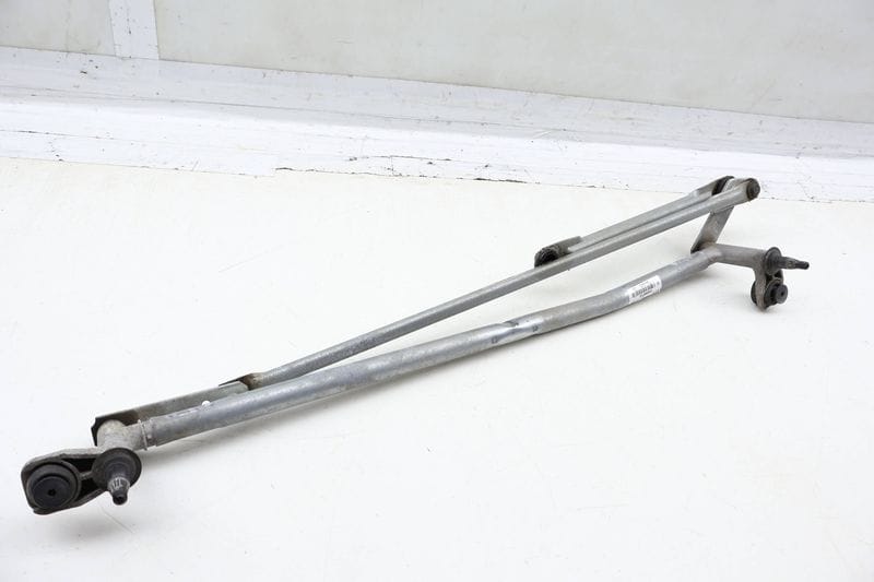 Windshield Wiper Transmission / Bracket 3CN955023A — Used (SKU 706142)