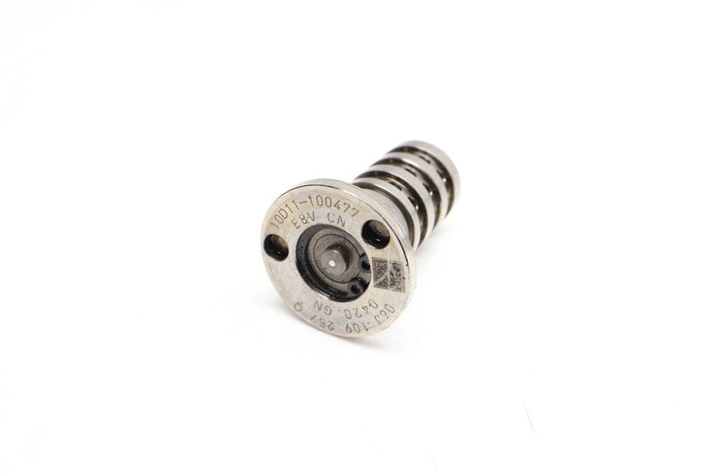 Cam / Camshaft Oil Control Valve 06J109257Q — Used (SKU 659058)