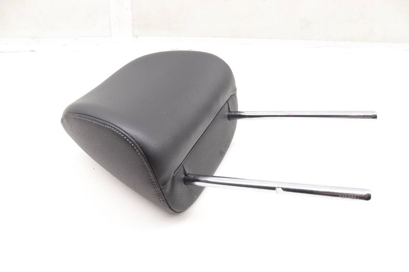 Headrest / Head Rest 561881901M — Used (SKU 603156)