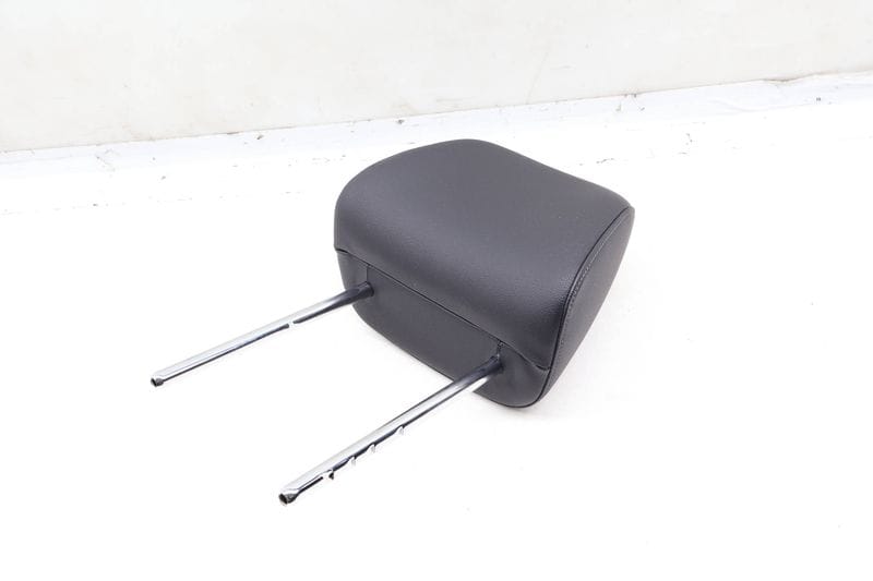 Headrest / Head Rest 561881901M — Used (SKU 658859)