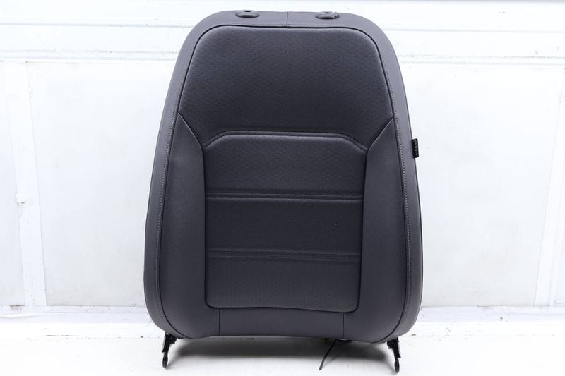 Upper Seat Backrest Cushion Assembly 561881805BS — Used (SKU 655144)
