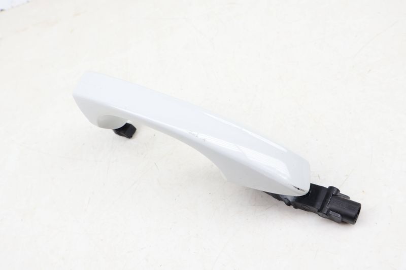 Exterior Door Handle 5GM837206A — Used (SKU 655038)