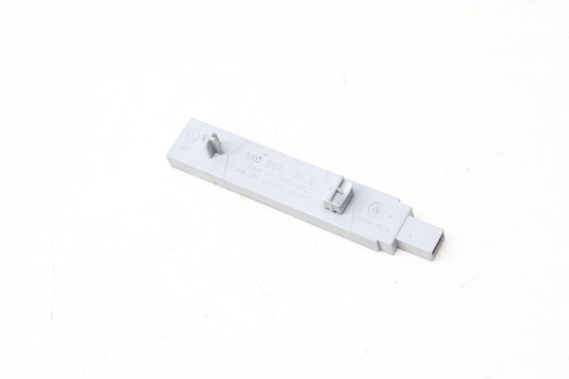 Kessy / Keyless Entry Antenna 5K0962132B — Used (SKU 654815)