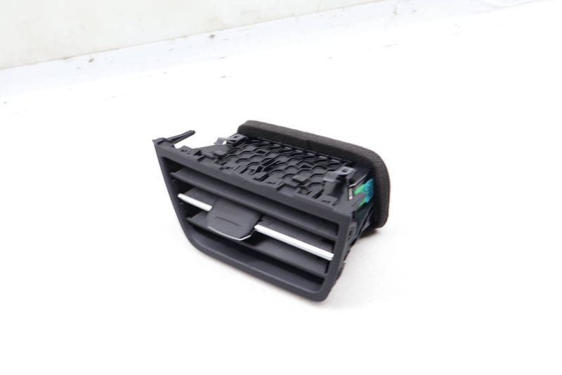 Dash Air Vent 561819703G — Used (SKU 658839)