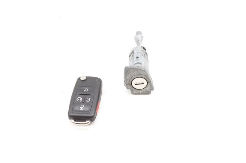 Lock Switch / Cylinder Set w/ Key 561800375EH — Used (SKU 603571)