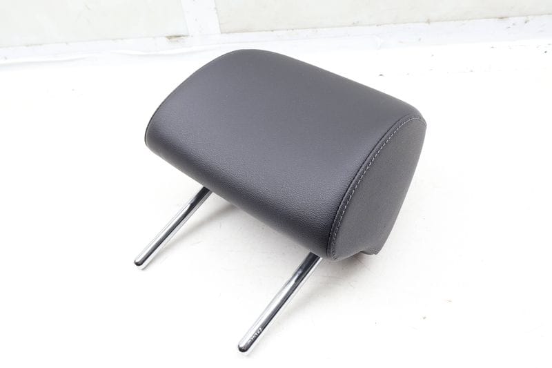 Headrest / Head Rest 561885901S — Used (SKU 655138)